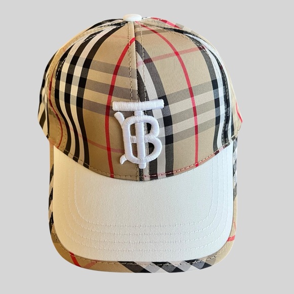 Burberry Hat. New With Tags. - Picture 1 of 9